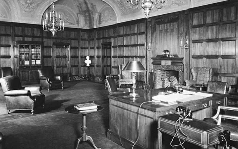 Secretary's Office 1932 - photo 4