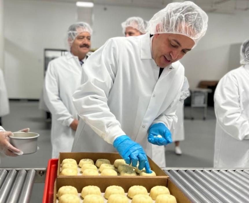 Deputy Secretary Graves prepping desserts at Silver Spoon Desserts