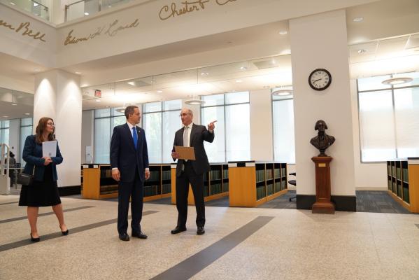 Deputy Secretary Graves visited the USPTO’s Global Intellectual Property Academy and Public Search Facility. Photo by Jay Premack/USPTO