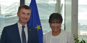 Secretary Pritzker and European Commission VP of DSM Ansip